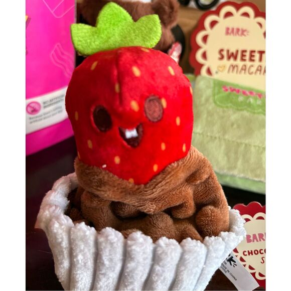 BARK BOX - NWT - Bundle of 3 Quality Toys from Bark & Bag of Treats/Small Dogs - Picture 9 of 15